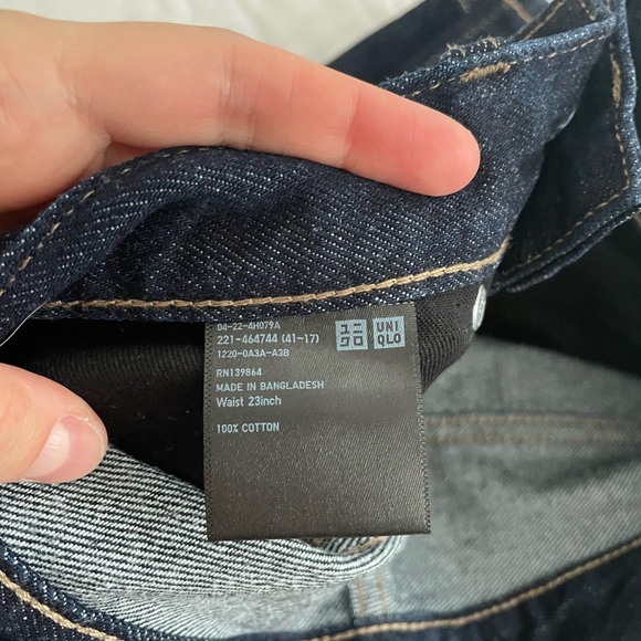 Uniqlo Wide Leg Jean - Picture 3 of 4